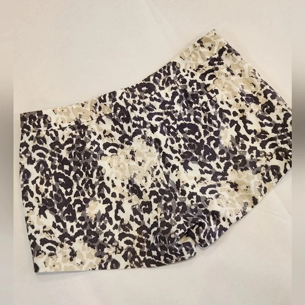 || JOIE || Merci linen shorts, animal print, pockets, classic, size 2